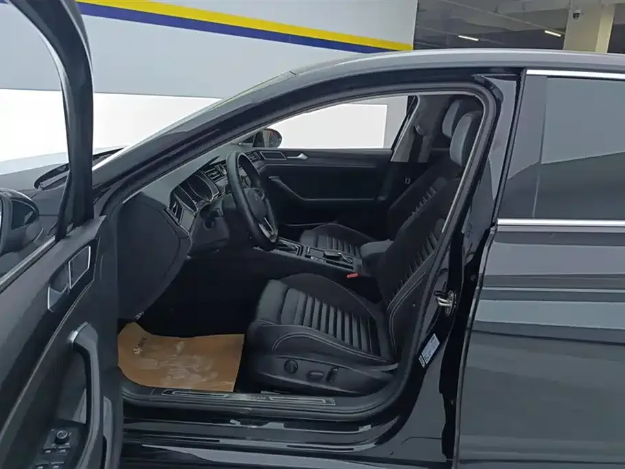 Volkswagen Magotan 2022 из CN, фото 9