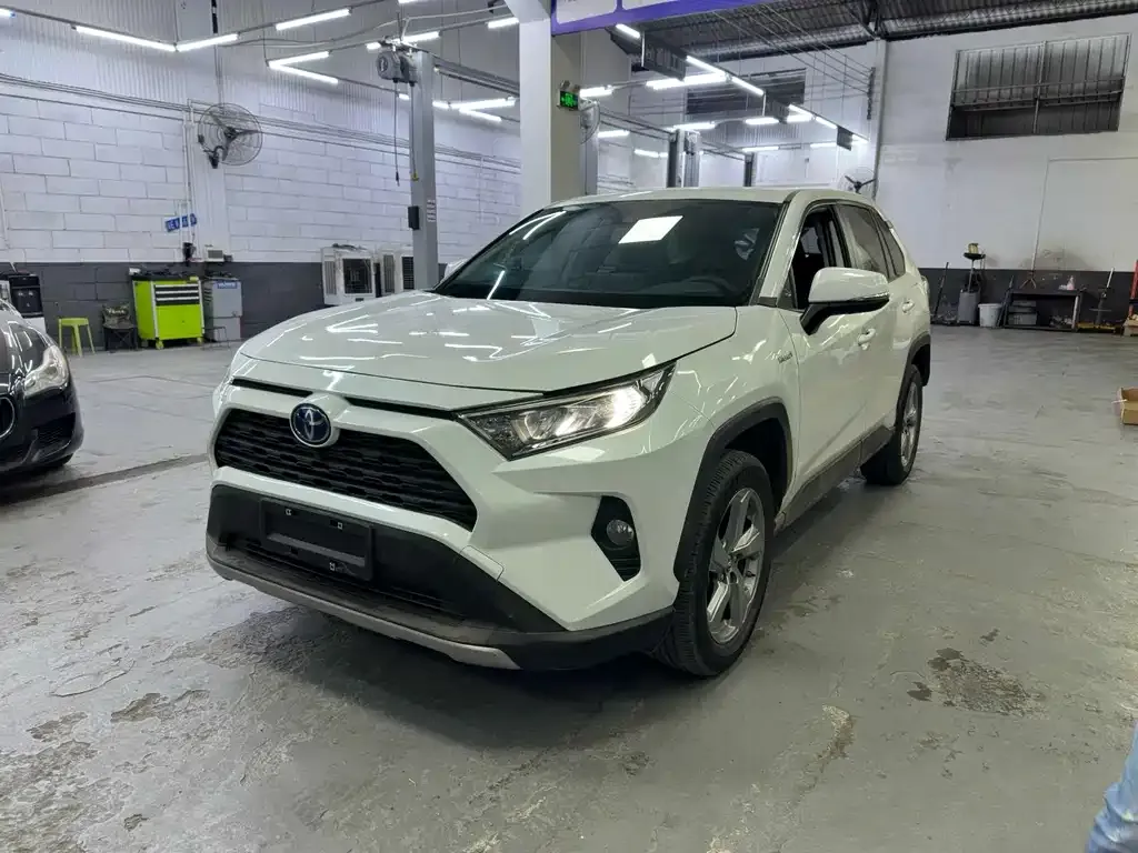 Toyota RAV4 2022 из CN, фото 1