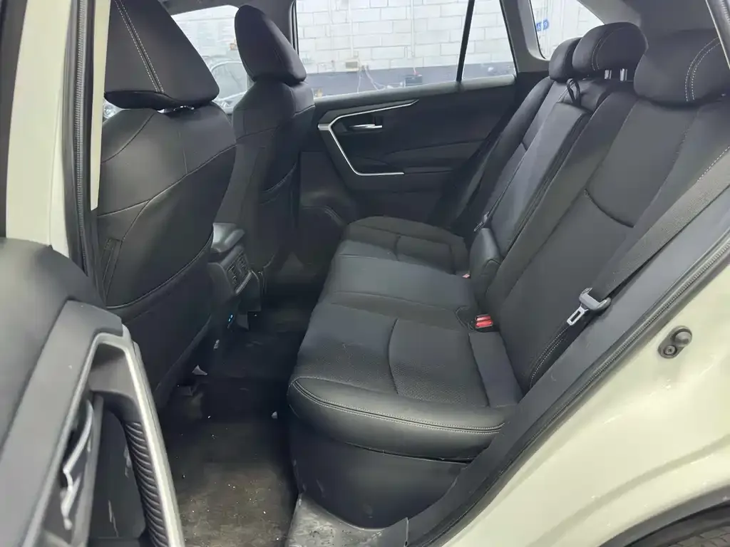 Toyota RAV4 2022 из CN, фото 6
