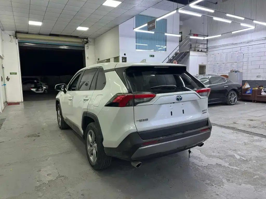 Toyota RAV4 2022 из CN, фото 7