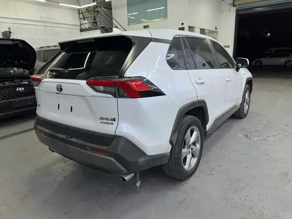 Toyota RAV4 2022 из CN, фото 8
