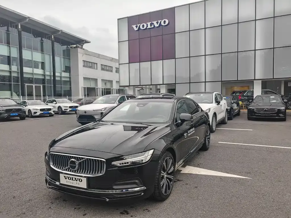 Volvo S90 2025 из CN, фото 1
