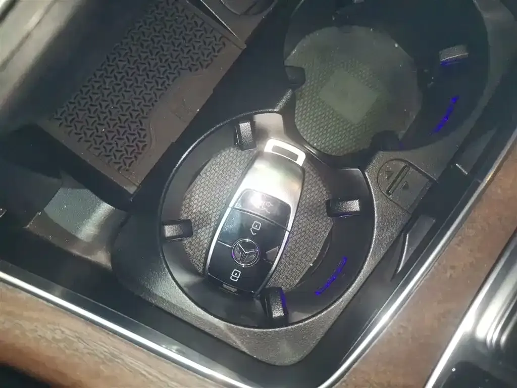 [object Object] E-Class 2023 из CN, фото 9