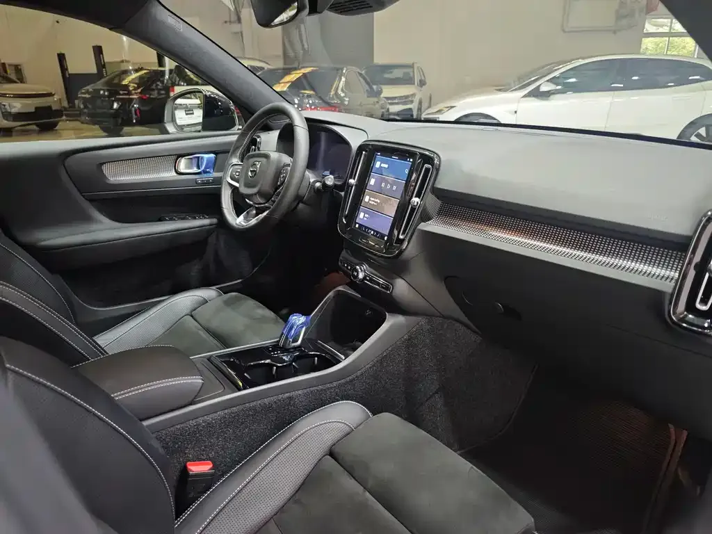 Volvo XC40 NEV 2021 из CN, фото 4