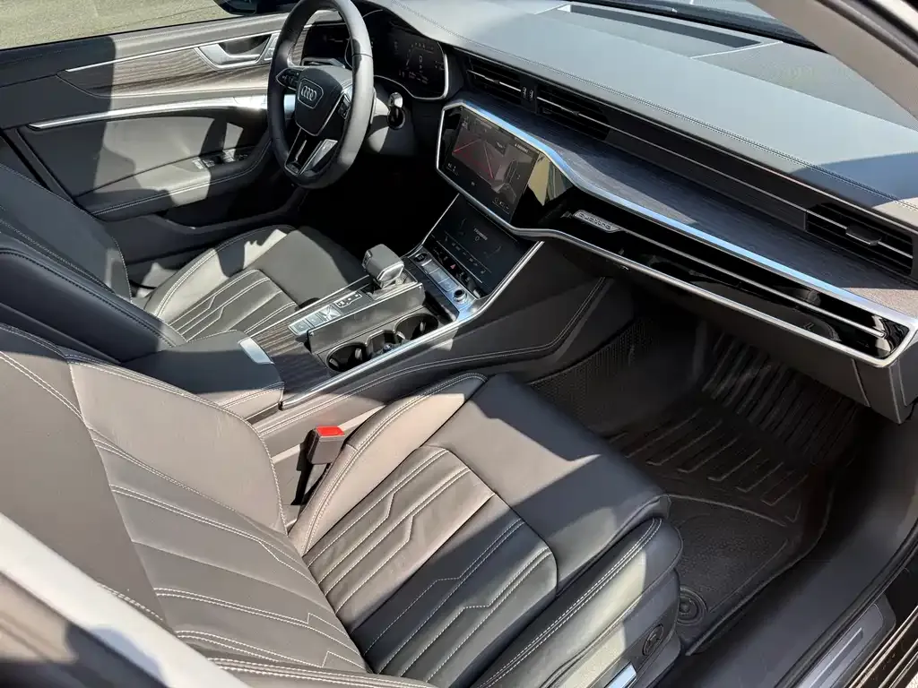 Audi A6L 2024 из CN, фото 6