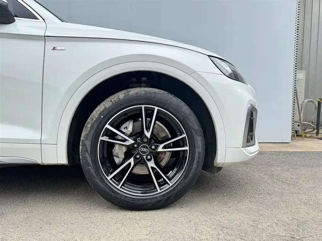Audi Q5L 2021 из CN, фото 3
