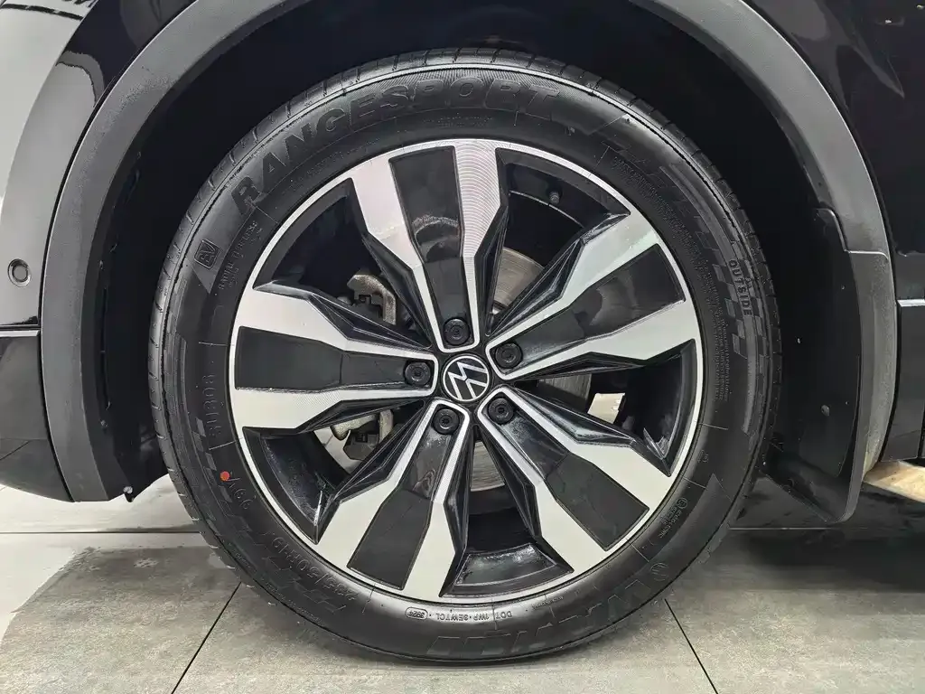 Volkswagen Tiguan L 2022 из CN, фото 6
