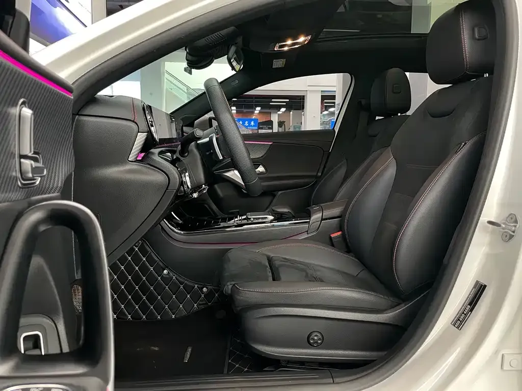 Mercedes-Benz A-Class 2023 из CN, фото 6