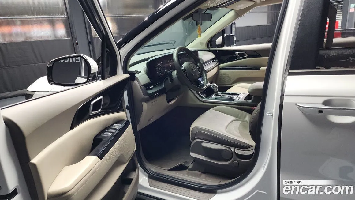 Kia Carnival — фото 10