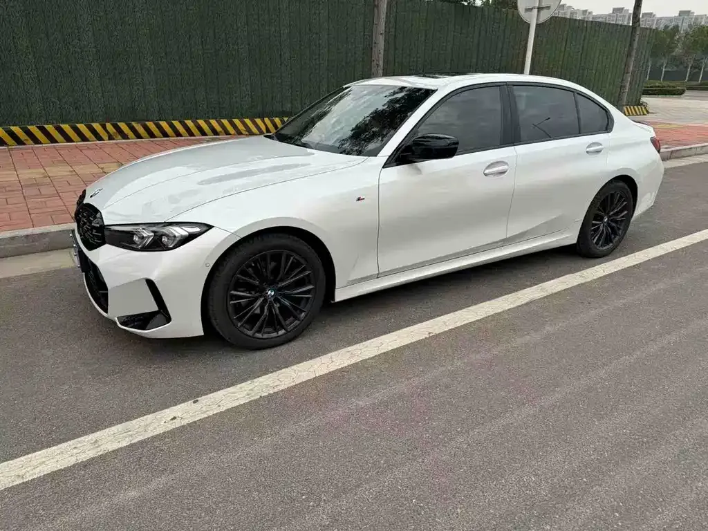 BMW 3 Series 2022 из CN, фото 1