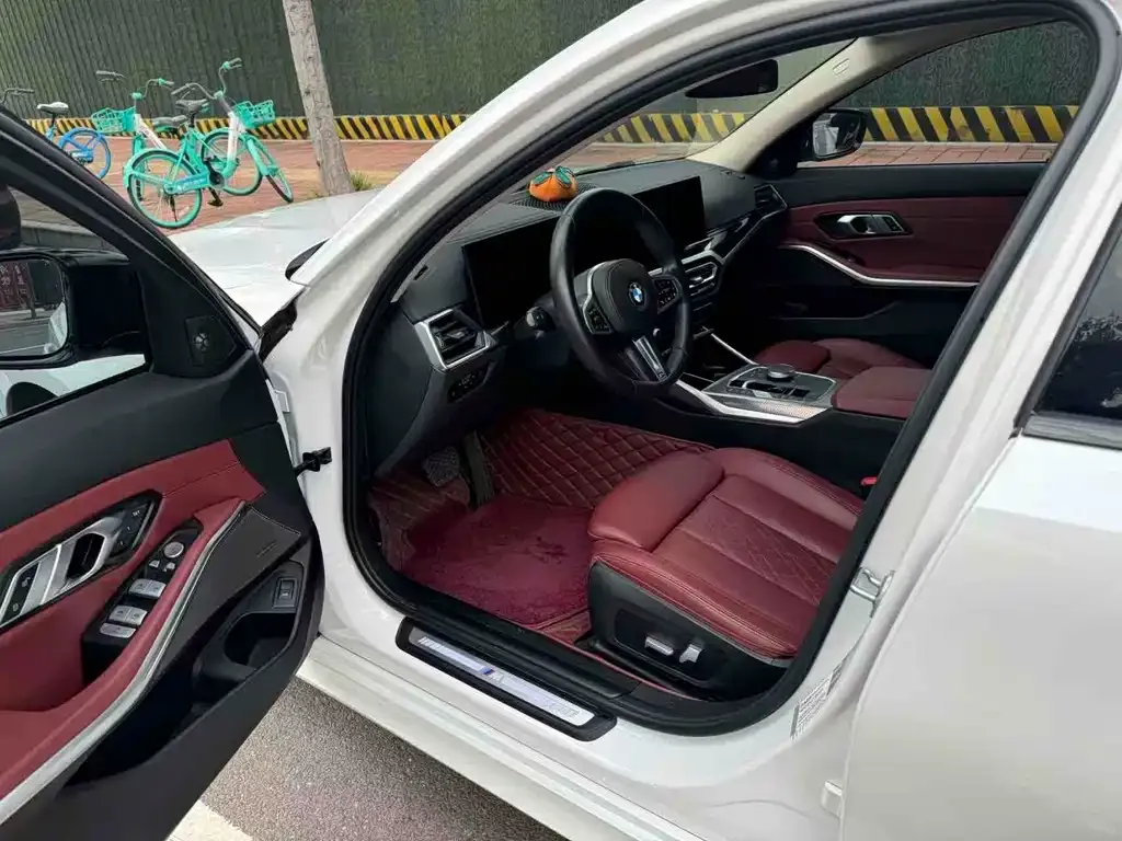 BMW 3 Series 2022 из CN, фото 3