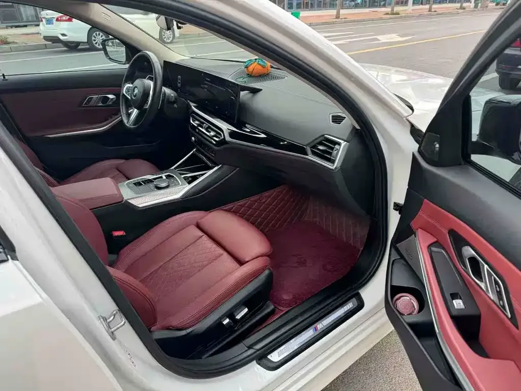 BMW 3 Series 2022 из CN, фото 4
