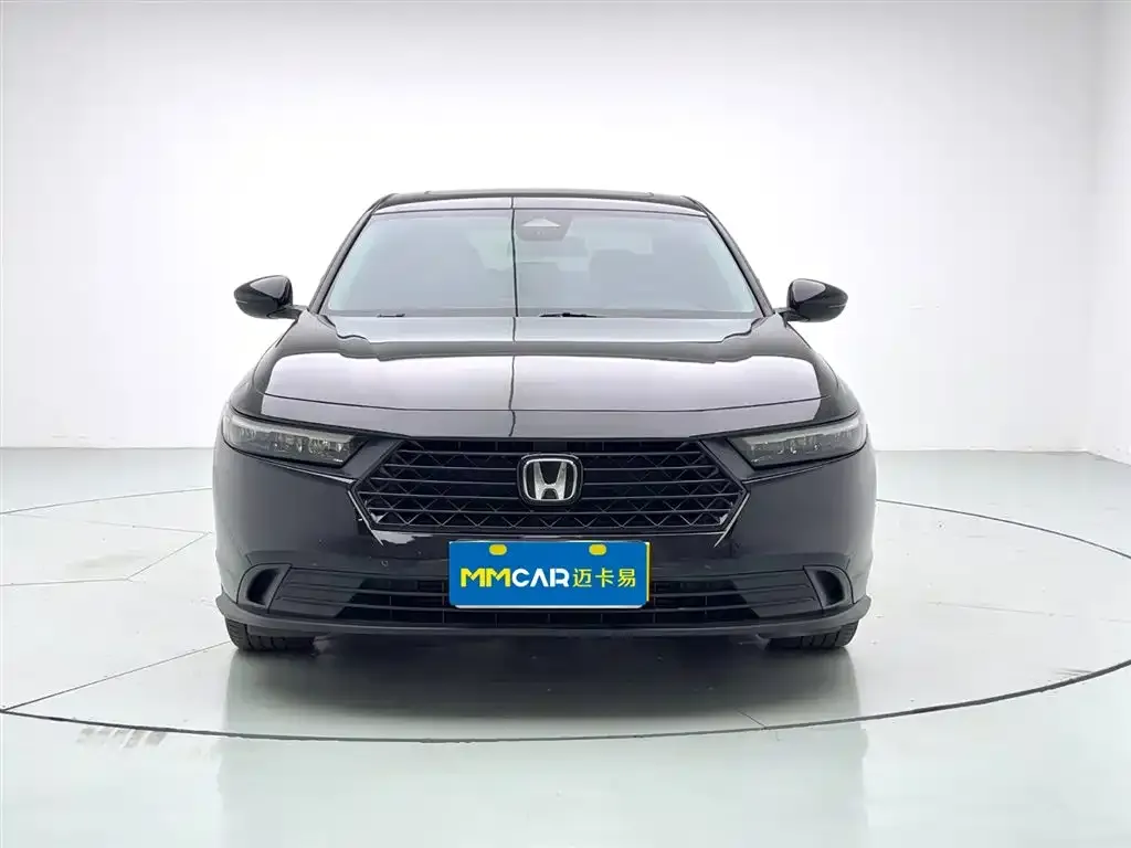 Honda Accord — фото 1