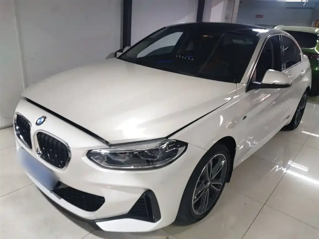 BMW 1 Series 2022 из CN, фото 1