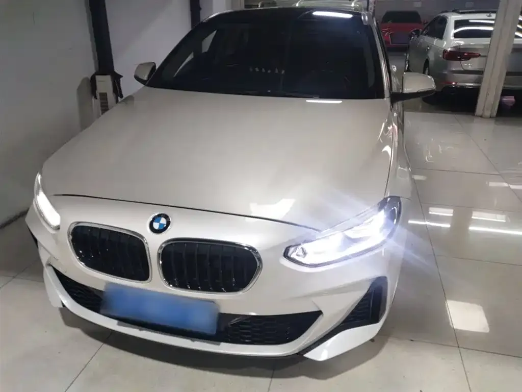 BMW 1 Series 2022 из CN, фото 3