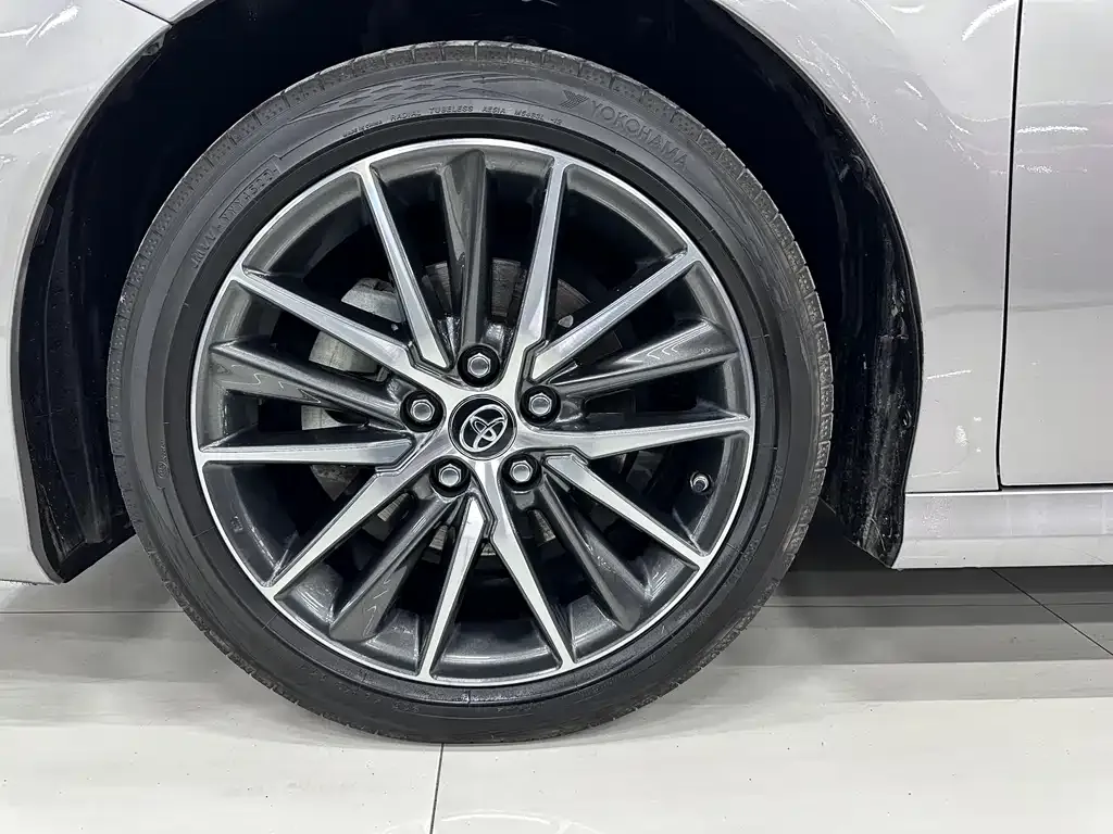 Toyota Camry 2023 из CN, фото 8