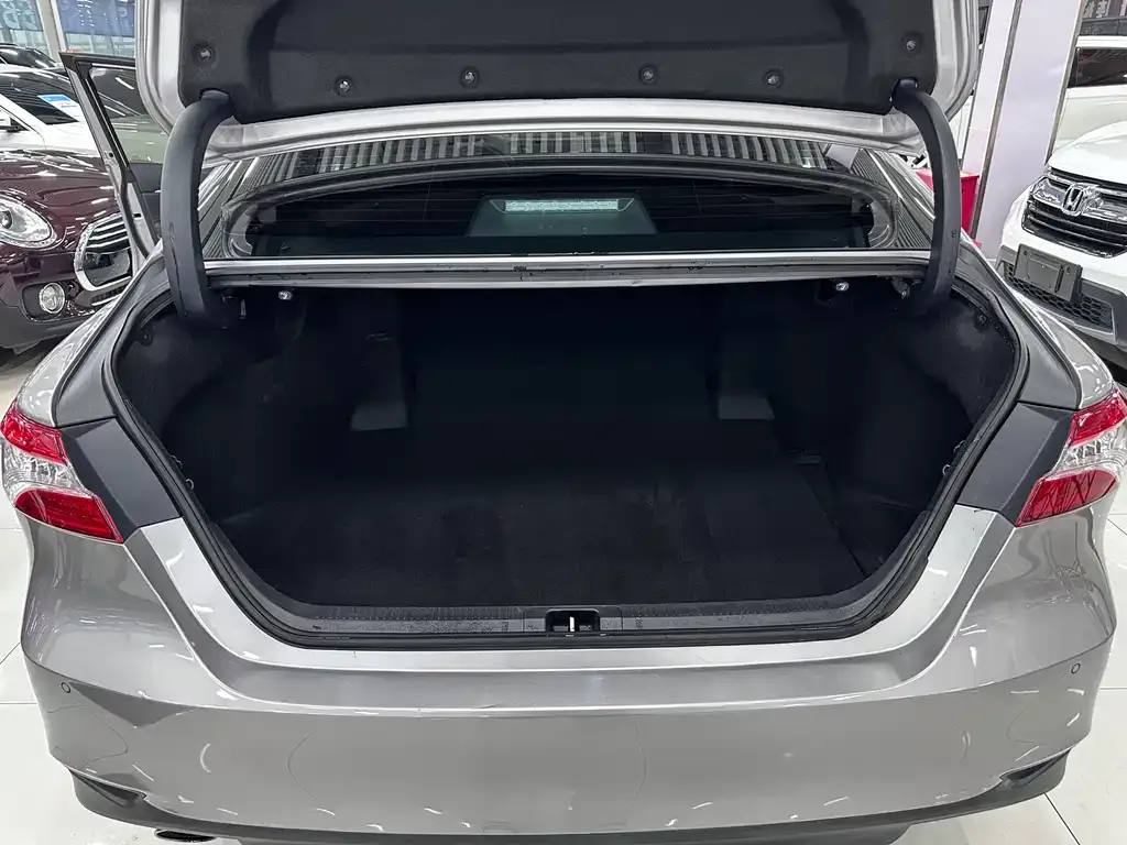 Toyota Camry 2023 из CN, фото 9