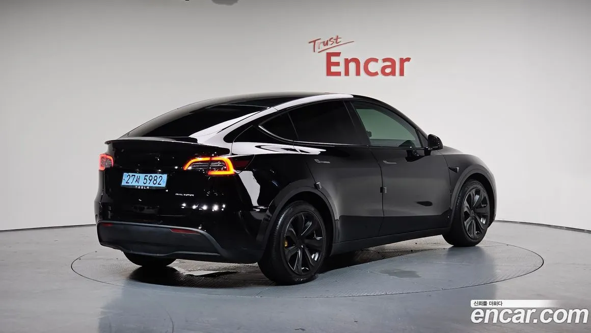 Tesla Model Y 2021 из KR, фото 2