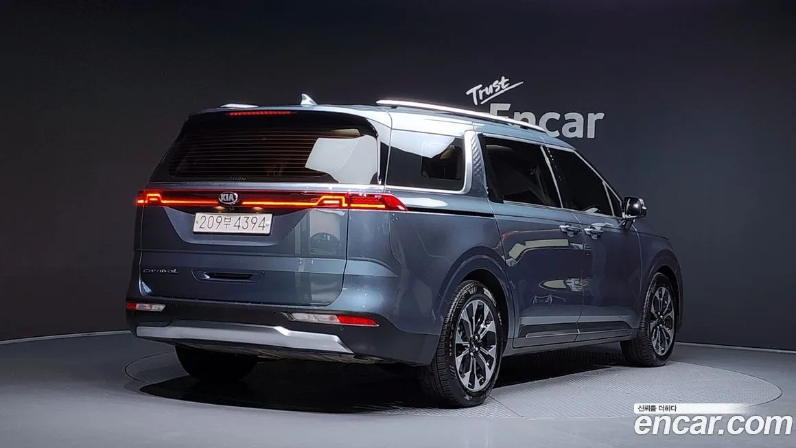 Kia Carnival — фото 2
