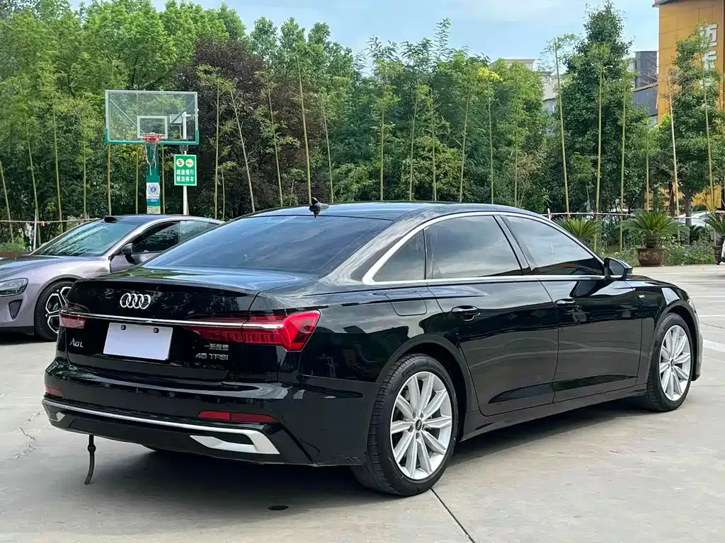 Audi A6L 2024 из CN, фото 8