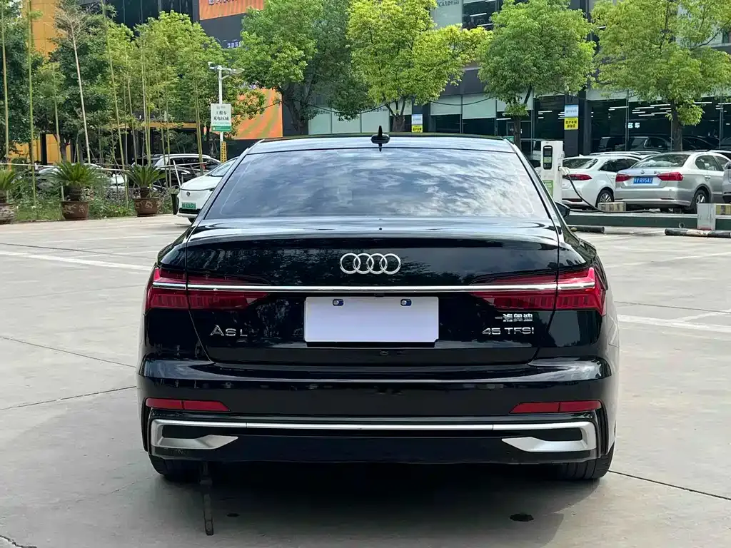 Audi A6L 2024 из CN, фото 9