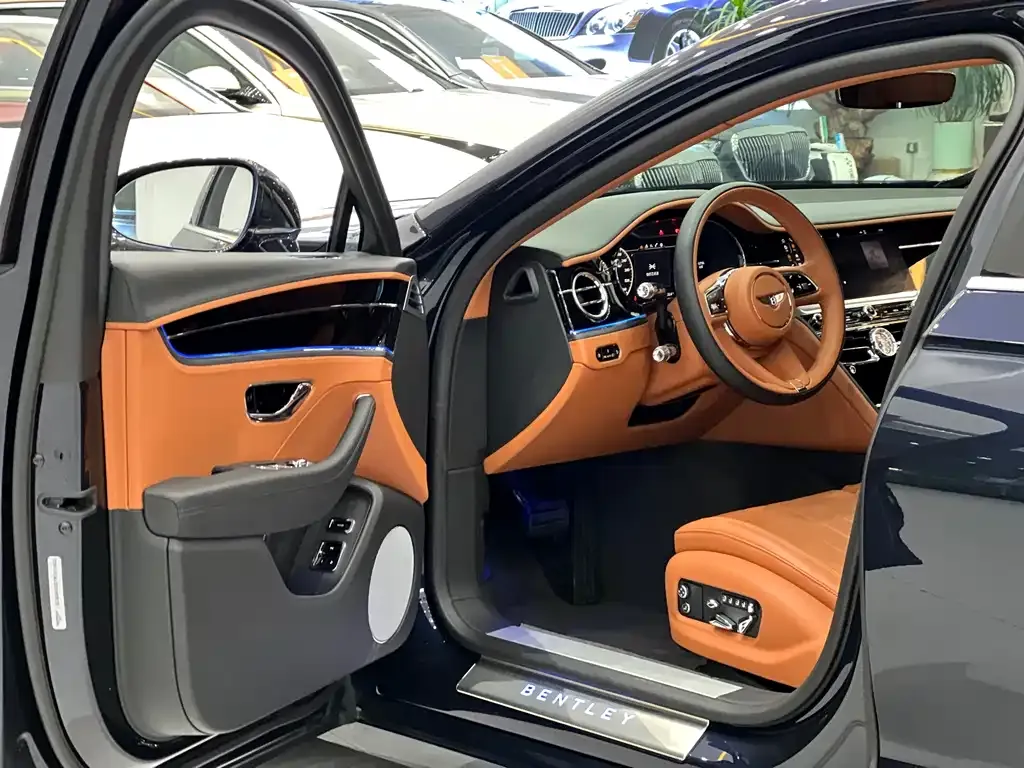 Bentley Flying Spur 2024 из CN, фото 4