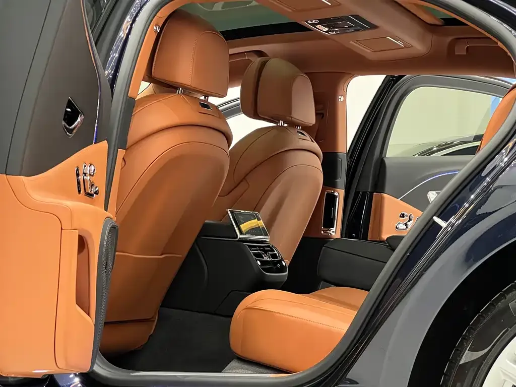 Bentley Flying Spur 2024 из CN, фото 5