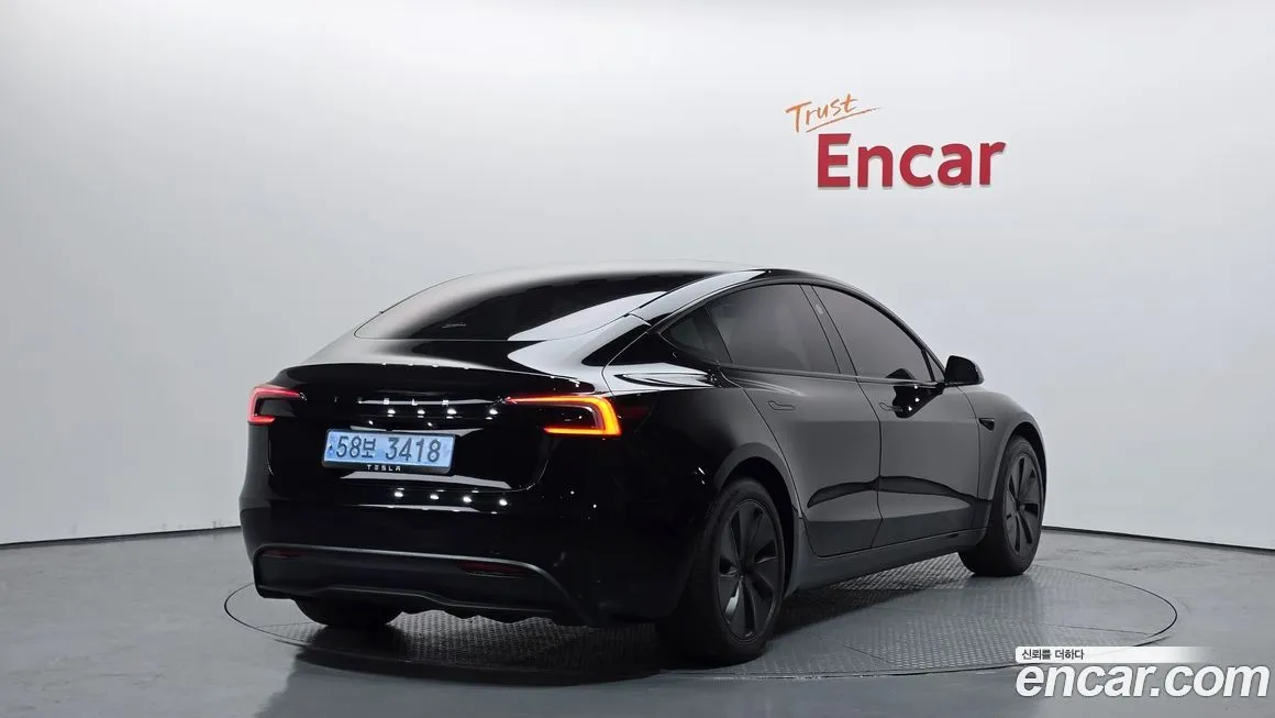 Tesla Model 3 2024 из KR, фото 2