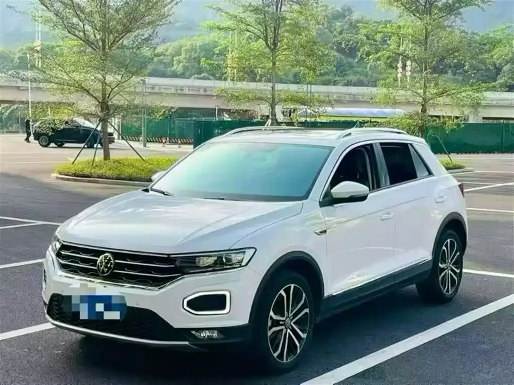Volkswagen T-Roc 2023 из CN, фото 1