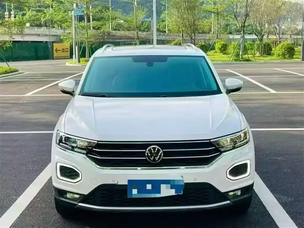 Volkswagen T-Roc 2023 из CN, фото 2