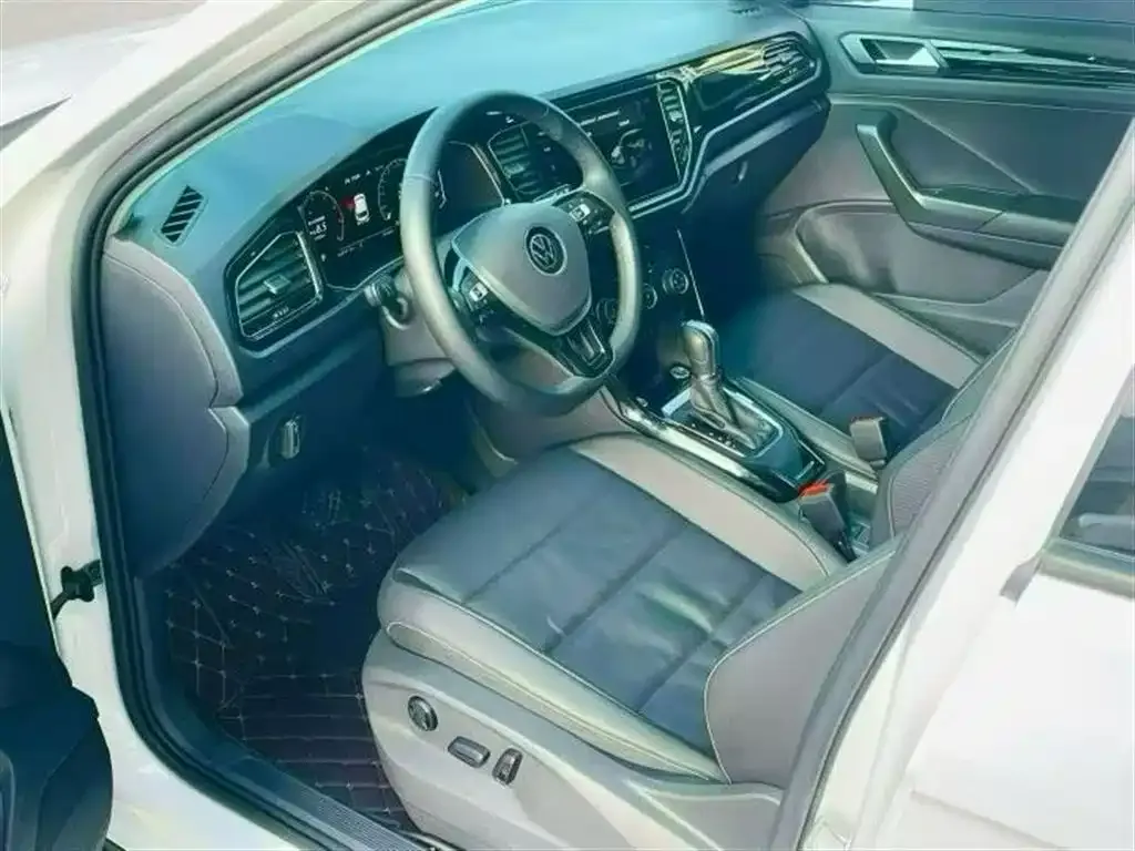Volkswagen T-Roc 2023 из CN, фото 4