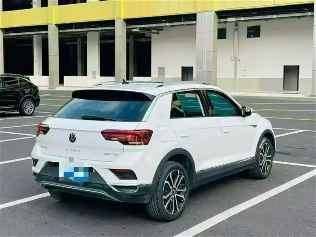 Volkswagen T-Roc 2023 из CN, фото 9