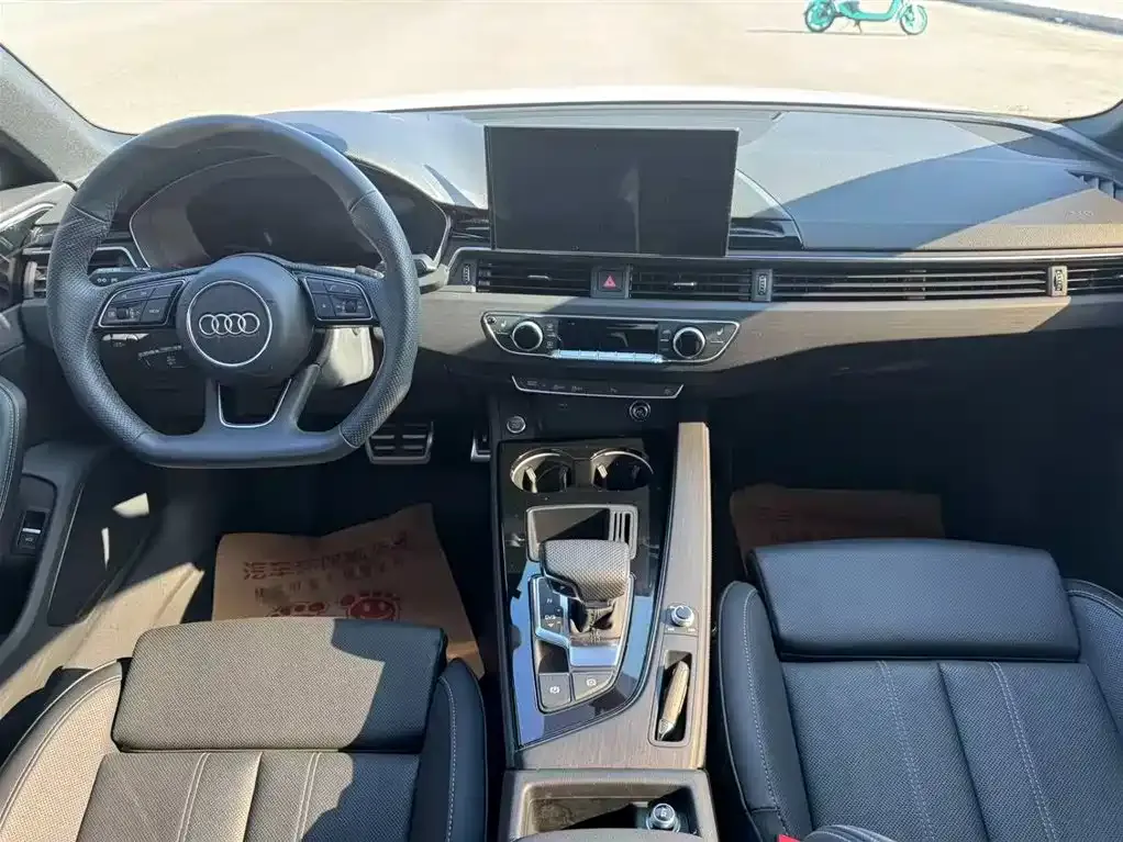 Audi A4L 2024 из CN, фото 9