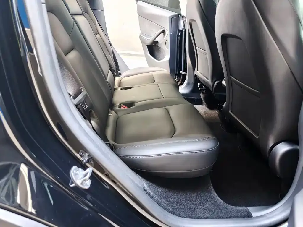 Tesla Model Y 2023 из CN, фото 10