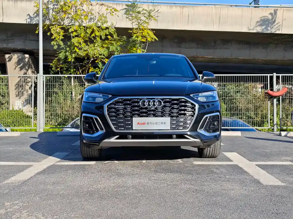 Audi Q5L Sportback 2022 из CN, фото 2