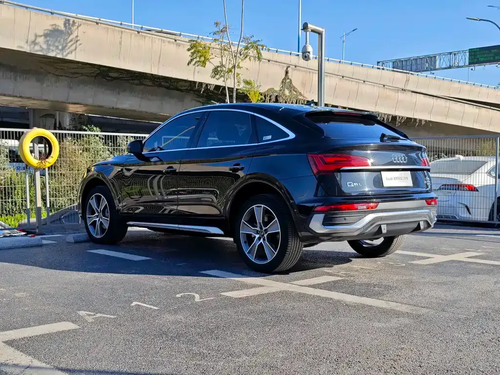 Audi Q5L Sportback 2022 из CN, фото 9