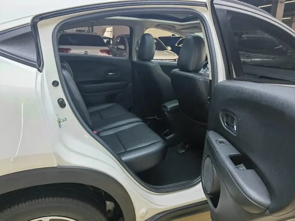 Honda Vezel 2022 из CN, фото 9