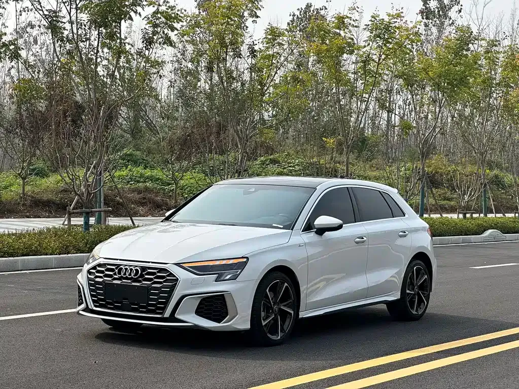 Audi A3 2022 из CN, фото 1