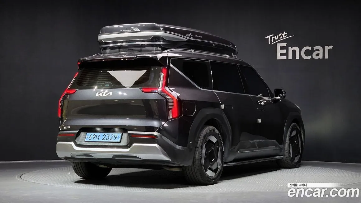 Kia EV9 2024 из KR, фото 2