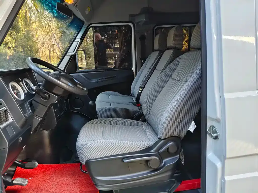 IVECO Daily 2023 из CN, фото 6