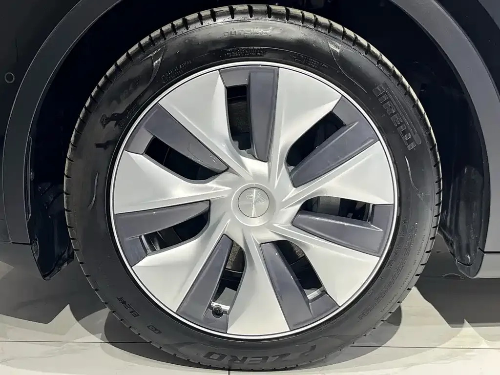 Tesla Model Y 2023 из CN, фото 6