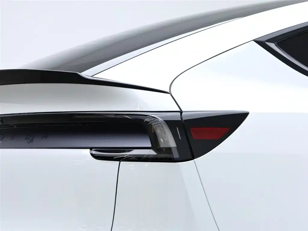 Tesla Model Y L — фото 7