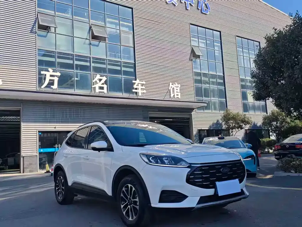 Ford Escape 2023 из CN, фото 3