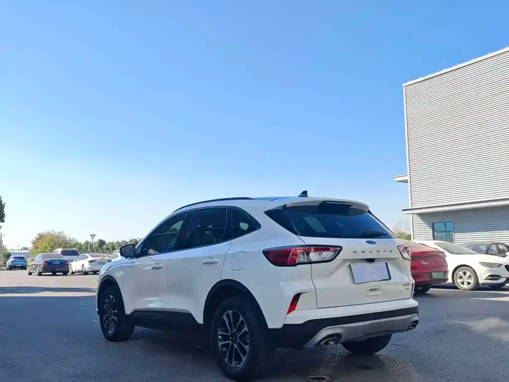 Ford Escape 2023 из CN, фото 4