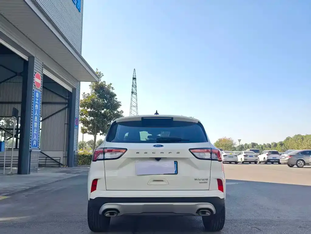 Ford Escape 2023 из CN, фото 5
