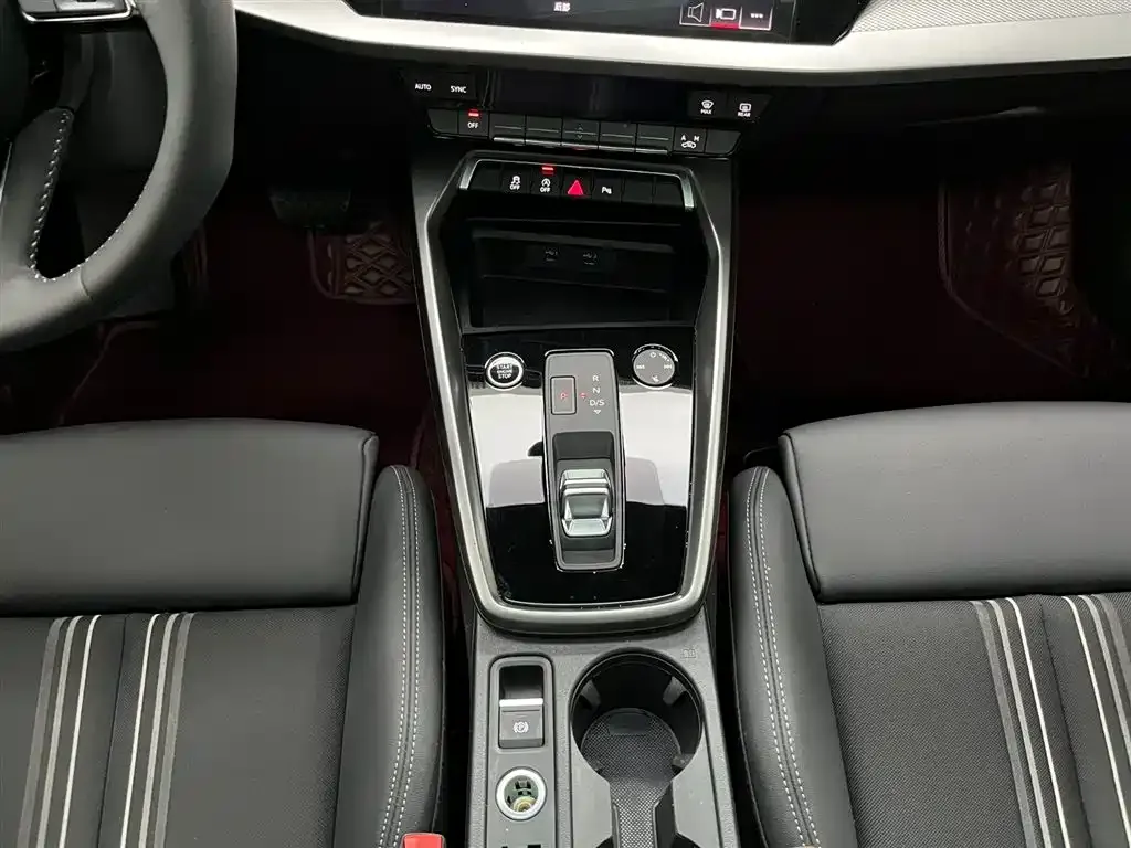 Audi A3 2022 из CN, фото 6