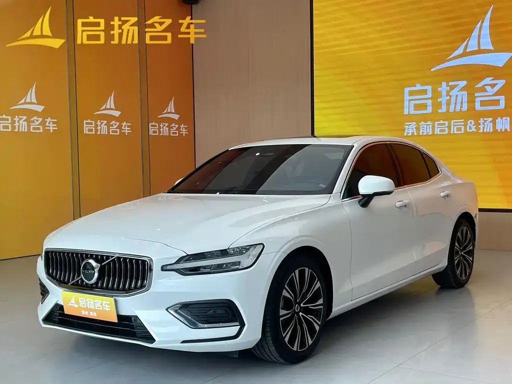 Volvo S60 2025 из CN, фото 1