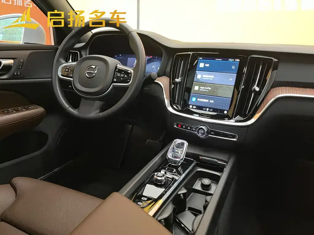 Volvo S60 2025 из CN, фото 9