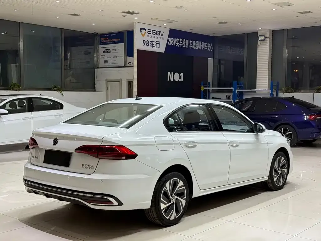 Volkswagen Bora 2022 из CN, фото 4