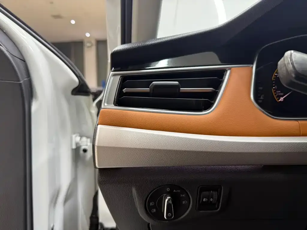 Volkswagen Bora 2022 из CN, фото 9